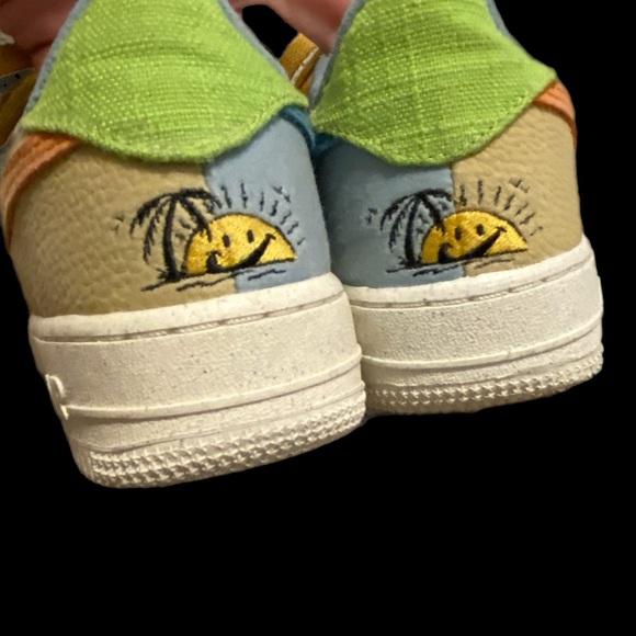 Nike Air Force Nature‎ Sun Club Multicolor Sneakers 4 Youth - Picture 5 of 10